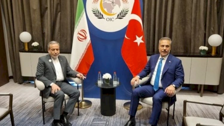    Türkiyə və İran XİN rəhbərləri görüşdü   