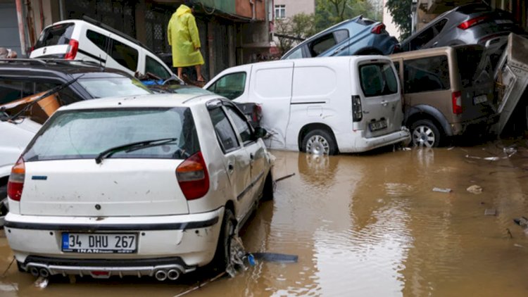    İstanbulda sel fəlakətində ölənlərin sayı artdı   