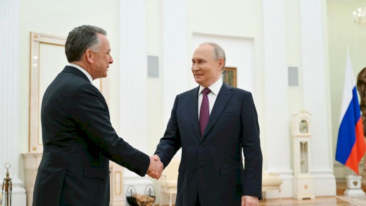    Putinlə görüş zamanı Uitkoffdan   DİQQƏTÇƏKƏN DETAL - FOTO