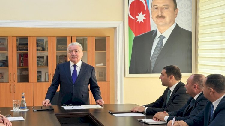    Yeni icra başçısı iş yerində - FOTOLAR   