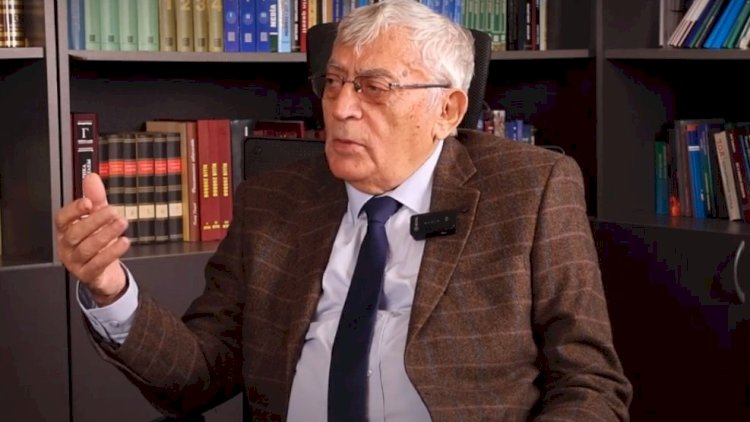   Zahid Xəlil: “Axı ədəbiyyatda Kəramət adlı adam yoxdur”   