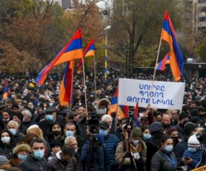    Ermənistanda müxalifət yenidən İrəvanda yürüşə başladı   