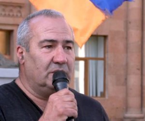    Oğlu 44 günlük müharibədə ölən erməni:   “Bizi satqınlar idarə edir“
