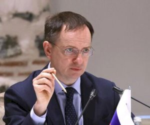    “Ukrayna Rusiyanın prinsipial tələbləri ilə razılaşıb” - Putinin köməkçisi   