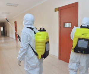    2400-dək məktəbdə dizenfeksiya işləri aparıldı   