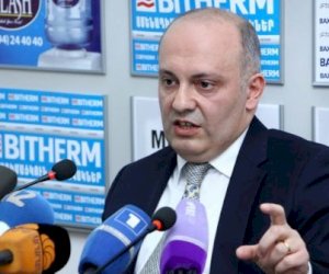    “Hakimiyyət Azərbaycanla müqavilə bağlayıb“ - Erməni siyasətçi   