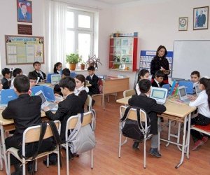    Şagirdlərin elektron yerdəyişməsi prosesi davam edir     