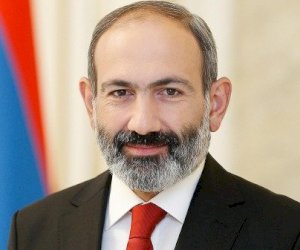    “Qarabağın statusu Bakı ilə danışıqların mövzusu olmalıdır” - Paşinyan   