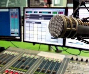    “Azad Azərbaycan” radiosunun yayımı dayandırılacaq   