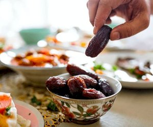    Ramazanın 12-ci gününün duası:   İmsak və iftar vaxtı