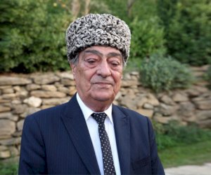    “İntihar edənlərin çoxu ilk məhəbbətin qurbanı olanlardır”   - Rəşid Mahmudov