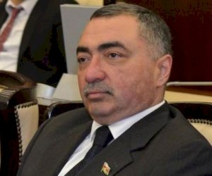    “Məndən soruşaydılar ki, niyə qapalı məkanda siqaret çəkirsiz?” - Deputat   