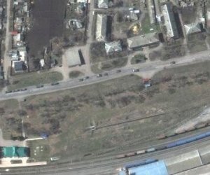    Rusların 12 km-lik karvanı Xarkova doğru irəliləyir   