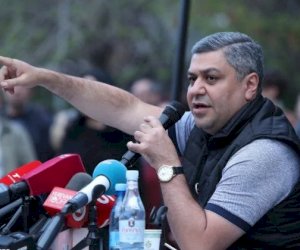    İrəvanda kütləvi aksiyalar:   “Rusiya Ermənistanda xaos yaradır“