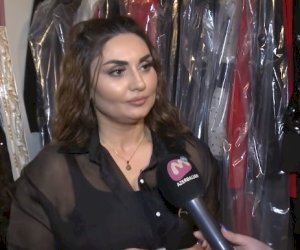    Şəbnəm bahalı kürklərini tamaşaya çıxardı   - Video