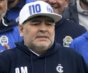    Maradonanın həkimləri məhkəmə qarşısında   