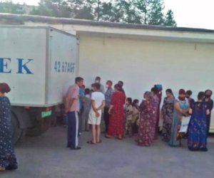    Türkmənistanda çox çörək alanları həbs edəcəklər   