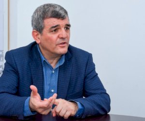    Fazil Mustafa: “Çayxanalarda avaralanan yüzlərlə gənc...”   