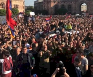    Paşinyana qarşı sui-qəsd, hərbi çevriliş də ola bilər...   