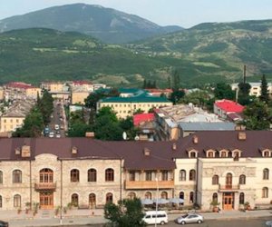    Ermənilər Azərbaycan polisini və əsgərini Xankəndidə gözləyir...    