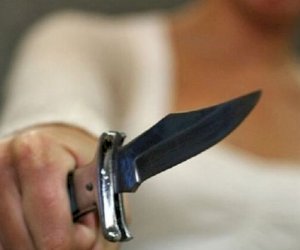    Qadın özündən 10 yaş kiçik sevgilisini bıçaqladı - Zaqatalada   