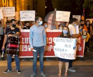    İrəvanda aksiya: Ermənilər yenə müharibə istəyir...   