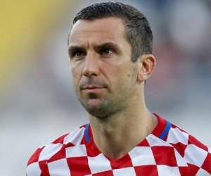    Xorvat futbolçu 100 ailəni Ukraynadan çıxarıb öz ölkəsində yerləşdirdi   