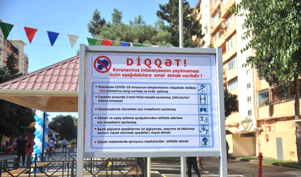 Paytaxtda daha bir həyət abadlaşdırıldı - Foto Paytaxtda daha bir həyət abadlaşdırıldı - Foto