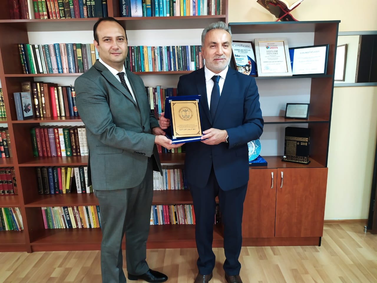 “Oxumaq istəməyən gənclər Türkiyəyə gəlməsinlər” – Rektor Ahmet Karadağ “Oxumaq istəməyən gənclər Türkiyəyə gəlməsinlər” – Rektor Ahmet Karadağ